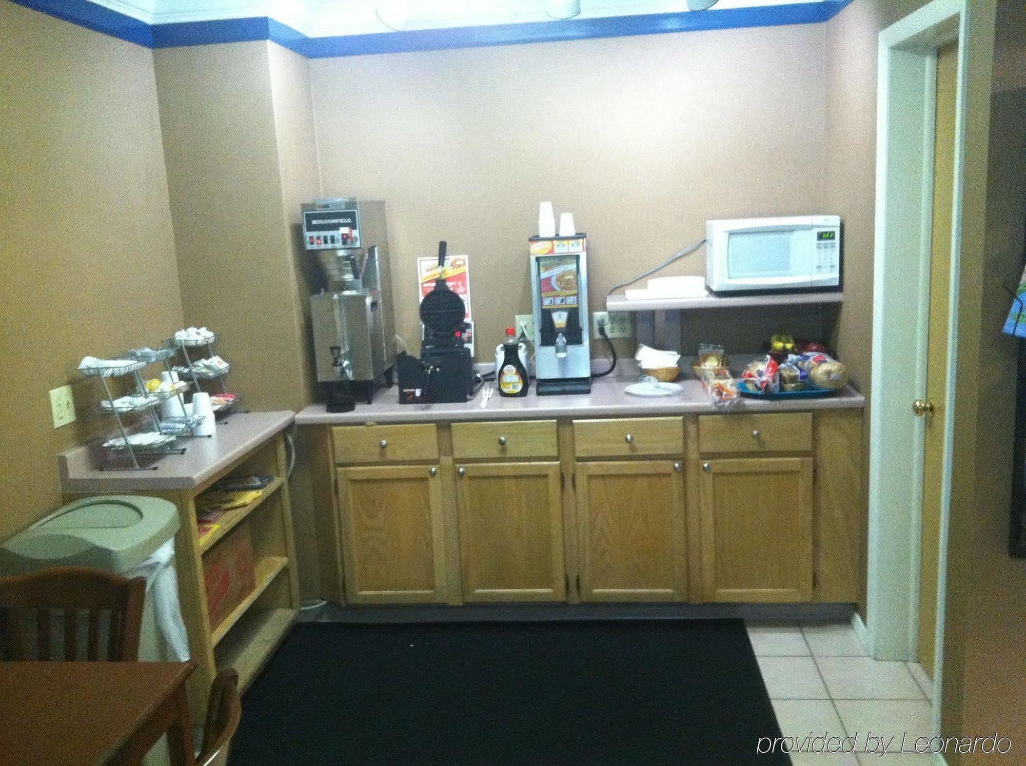 University Manor Inn Buffalo Restaurant foto